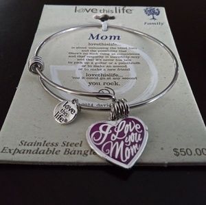 Beautiful "I Love You Mom" Bracelet